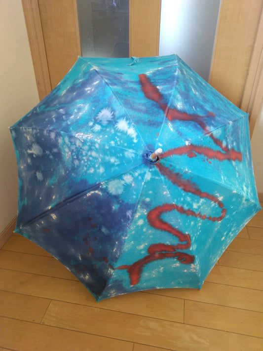 Japanese Bokashi-dyed parasol Nagare (Flow) — full view by Yuriko Yuco Yoshikawa
