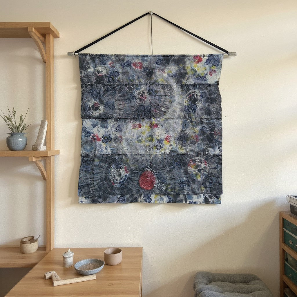 Ginga no Yoake tapestry — close-up of Shibori dyeing pattern and silk texture by Yuriko Yuco Yoshikawa
